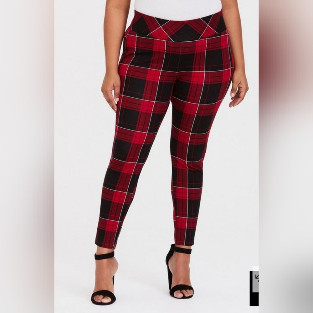 Torrid Premium Ponte Stretch Pull-On Pixie Pant - image 1